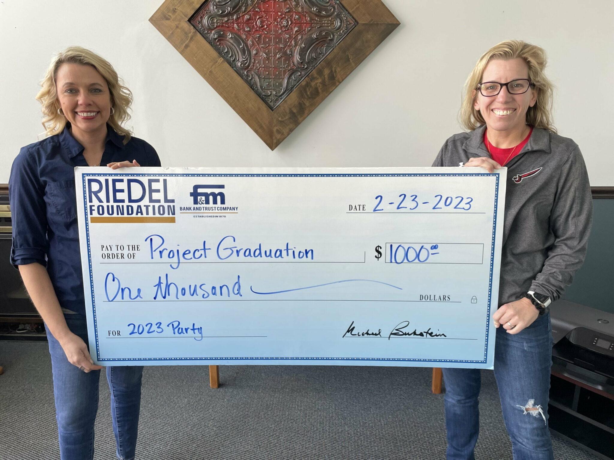 Riedel Foundation Awards $1,000 for Hannibal’s Project Graduation
