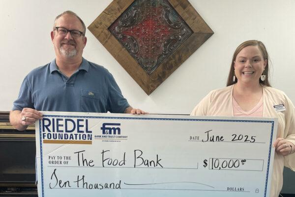 Riedel Foundation Grant Helps Stock Food Pantries in Hannibal