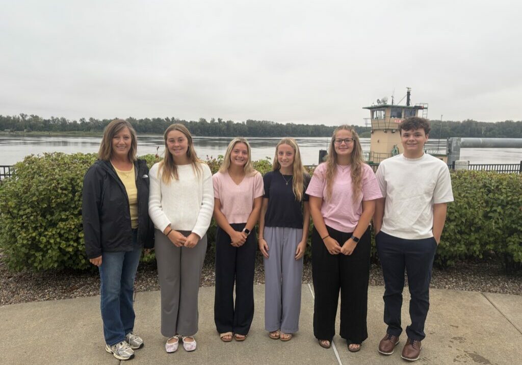 Riedel Foundation Administrator Sarah Deien meets with the Hannibal Area CEO class of 2026-27.